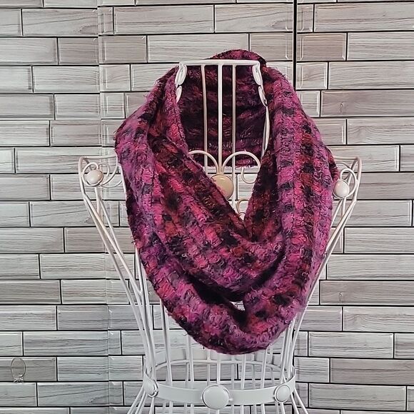 Unbranded fuscia and black infinity scarf One Size - Picture 5 of 6